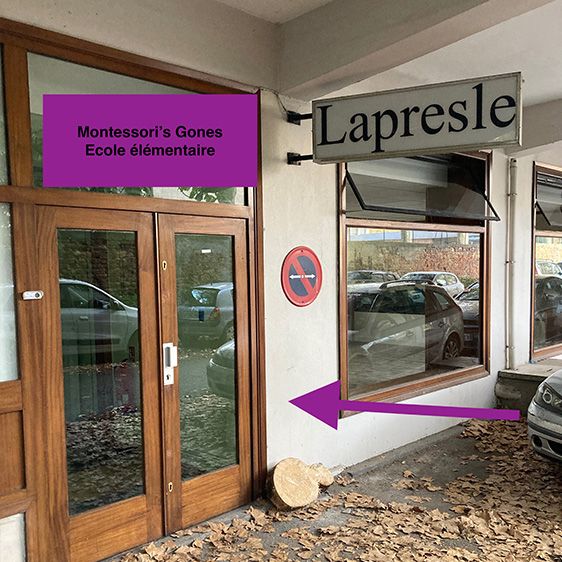 The entrance door of the Montessori's Gones elementary school